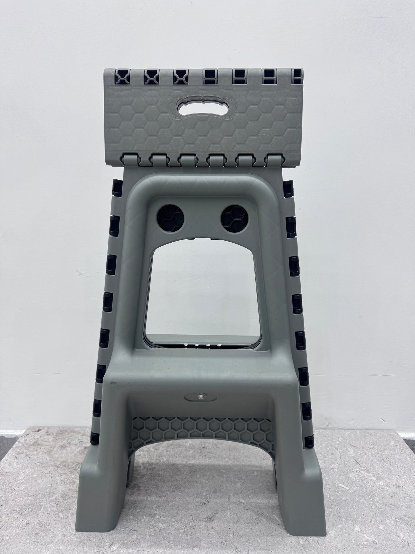 Chaise pliable ultra-robuste pour charges lourdes. Jusqu'à 150 kg. Construction renforcée. Résistant à l'eau. Pour usage professionnel et domestique